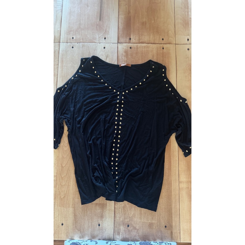 Belldini Black‎ Cold Shoulder Studded V-Neck Ruched Front 3/4 Sleeve Top
